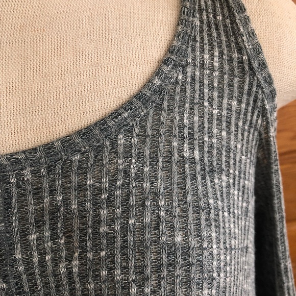 Cold Shoulder Top - Picture 2 of 4